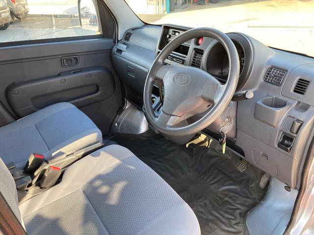 サンバーバン トランスポーター　４ＷＤ　純正ラヂオ　両側スライドドア（7枚目）