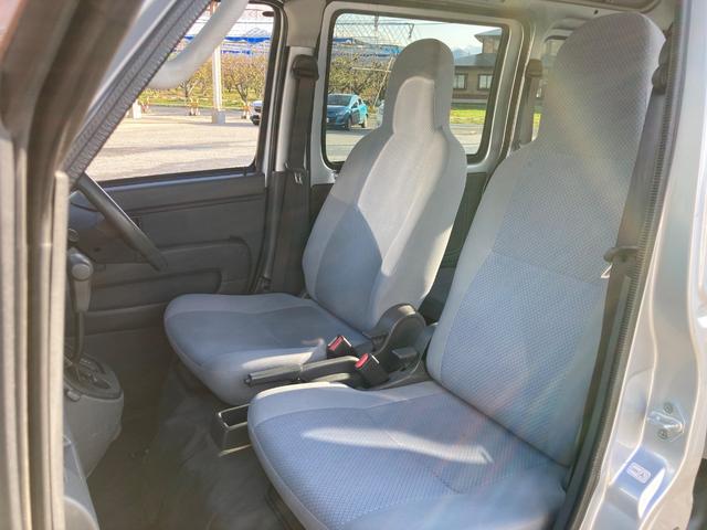サンバーバン トランスポーター　４ＷＤ　純正ラヂオ　両側スライドドア（8枚目）