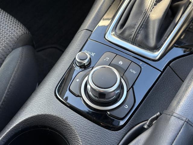 アクセラスポーツ １５Ｃ　マツダコネクトナビ　バックカメラ　ＥＴＣ　プッシュエンジンスタート　　ステアリングスイッチ　スペアキー有り　社外アルミ（12枚目）