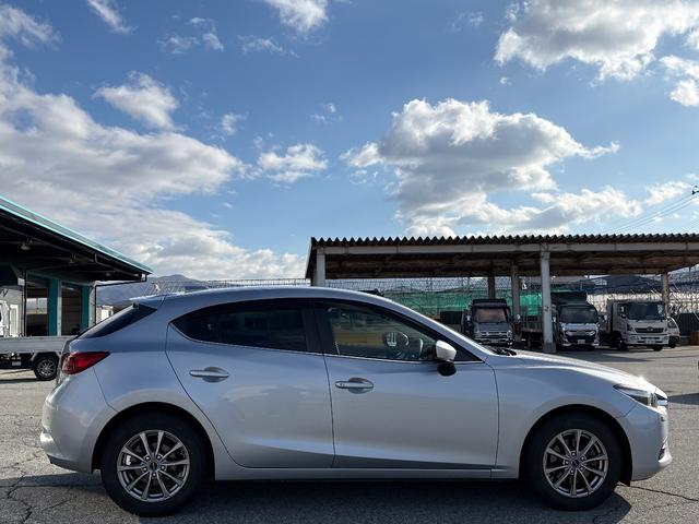 アクセラスポーツ １５Ｃ　マツダコネクトナビ　バックカメラ　ＥＴＣ　プッシュエンジンスタート　　ステアリングスイッチ　スペアキー有り　社外アルミ（27枚目）