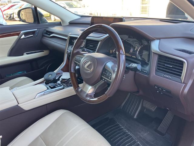 自ら操るハンドル！ドライバーの生命線です。お客様の目で実際にご確認ください。