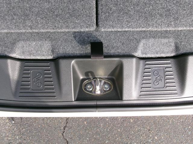 スペーシア ＨＹＢＲＩＤ　Ｇ　オートライト　シートヒーター　スズキセーフティーサポート　ワンオーナー　４ＷＤ　アイドリングストップ　横滑り防止機能　盗難防止システム（13枚目）