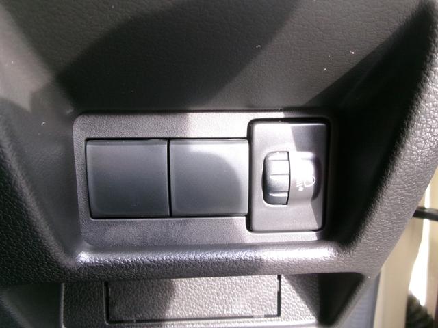 スペーシア ＨＹＢＲＩＤ　Ｇ　オートライト　シートヒーター　スズキセーフティーサポート　ワンオーナー　４ＷＤ　アイドリングストップ　横滑り防止機能　盗難防止システム（25枚目）
