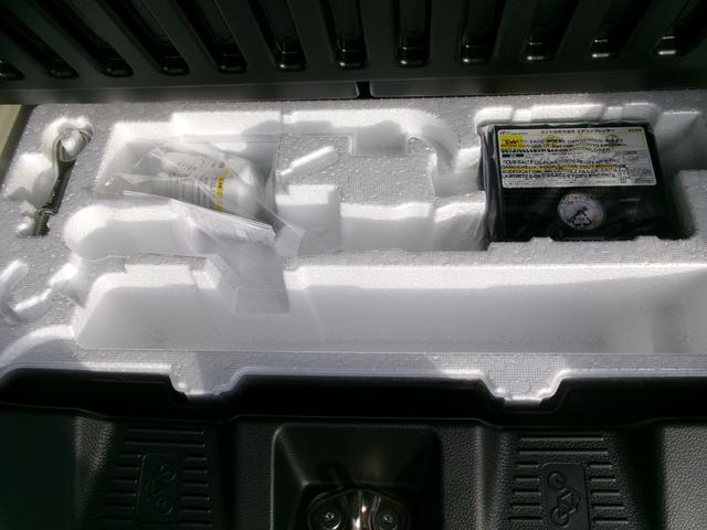 スペーシア ＨＹＢＲＩＤ　Ｇ　オートライト　シートヒーター　スズキセーフティーサポート　ワンオーナー　４ＷＤ　アイドリングストップ　横滑り防止機能　盗難防止システム（39枚目）