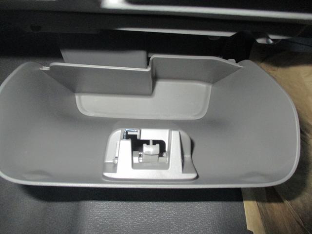 エブリイ ＰＡリミテッド　６型　４ＷＤ　衝突被害軽減ブレーキ　スライドドア　４ＷＤ　衝突被害軽減システム　キーレスエントリー　パワーステアリング　パワーウィンドウ　運転席エアバック　ＡＢＳ（34枚目）