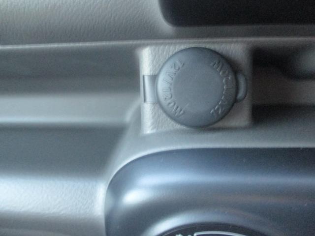 エブリイ ＰＡリミテッド　６型　４ＷＤ　衝突被害軽減ブレーキ　スライドドア　４ＷＤ　衝突被害軽減システム　キーレスエントリー　パワーステアリング　パワーウィンドウ　運転席エアバック　ＡＢＳ（69枚目）