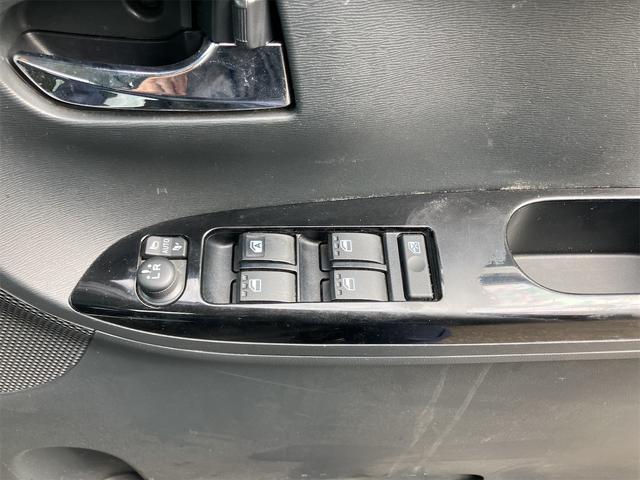 タント カスタムＸ　トップエディションＳＡＩＩＩ　４ＷＤ　バックカメラ　両側スライド・片側電動　ナビ　ＴＶ　衝突被害軽減システム　オートマチックハイビーム　オートライト　ＬＥＤヘッドランプ　スマートキー　アイドリングストップ　電動格納ミラー（11枚目）