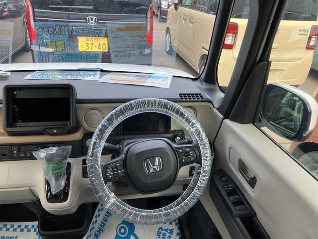 Ｎ－ＢＯＸ ベースグレード　４ＷＤ　届け出済み未使用車　バックカメラ　両側スライド・片側電動　クリアランスソナー　オートクルーズコントロール　レーンアシスト　衝突被害軽減システム　オートライト　ＬＥＤヘッドランプ　スマートキー（3枚目）