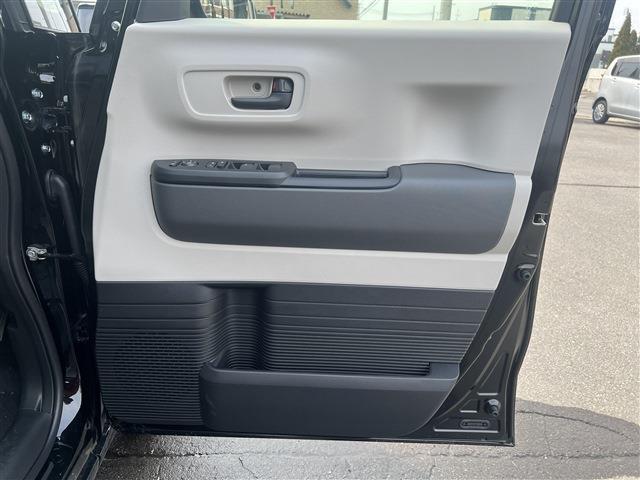 N-BOX ベースグレード(51枚目)