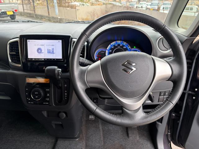 スペーシアカスタム ＴＳ　２年保証　４ＷＤ　ＣＶＴ　ターボ　ナビ　両側電動スライドドア　フォグランプ　シートヒーター　スペアキー　プッシュスタート（6枚目）