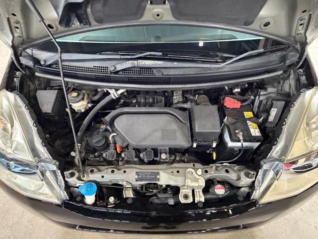 エンジンルームも綺麗♪見えない所まで綺麗にしております♪納車前にもう一度ピカピカに仕上げます♪