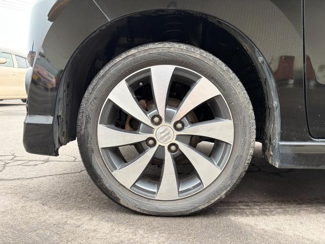 スタッドレスタイヤ・サマータイヤ・アルミホイール各種取り扱い可能です。