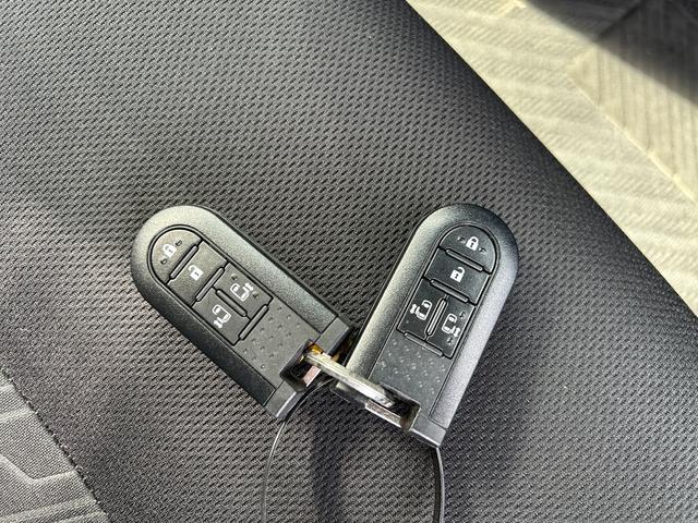 ルーミー カスタムＧ　２年保証　４ＷＤ　ＣＶＴ　純正ナビ　バックカメラ　両側電動スライドドア　ドライブレコーダー　スペアキー　プッシュスタート（22枚目）