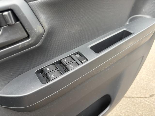 全席パワーウィンドウ★動作確認もＯＫです★ドアミラーの電動調整＆電動格納も出来ます★