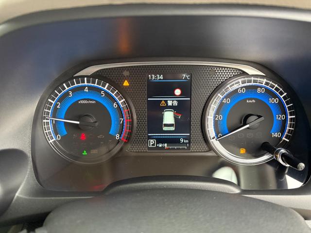 デイズ Ｘ　届出済未使用車　４ＷＤ　ＣＶＴ　ステアリングリモコン　電動格納ミラー　純正アルミホイール　スペアキー　プッシュスタート（8枚目）