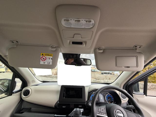 デイズ Ｘ　届出済未使用車　４ＷＤ　ＣＶＴ　ステアリングリモコン　電動格納ミラー　純正アルミホイール　スペアキー　プッシュスタート（13枚目）