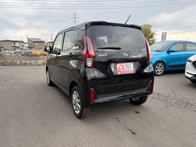 デイズ Ｘ　届出済未使用車　４ＷＤ　ＣＶＴ　ステアリングリモコン　電動格納ミラー　純正アルミホイール　スペアキー　プッシュスタート（23枚目）