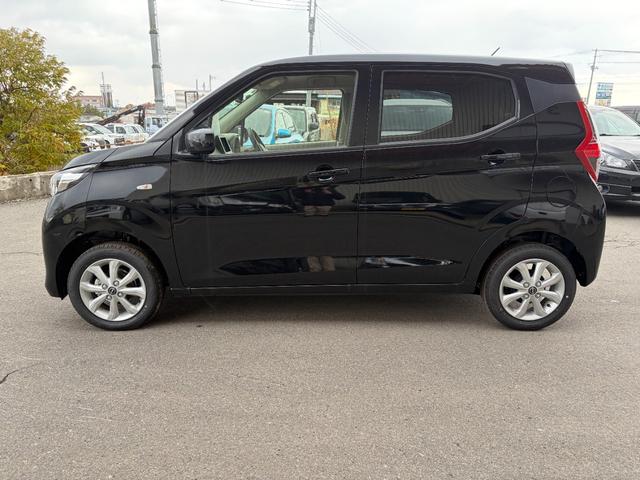 デイズ Ｘ　届出済未使用車　４ＷＤ　ＣＶＴ　ステアリングリモコン　電動格納ミラー　純正アルミホイール　スペアキー　プッシュスタート（24枚目）