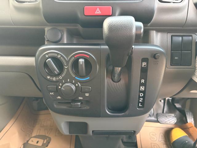 エブリイ ＰＡ　チヨイ乗車　４ＷＤ　ＡＴ　純正ラジオ　両側スライドドア　スペアキー（9枚目）