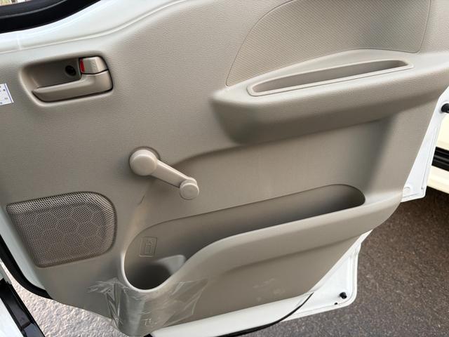 エブリイ ＰＡ　チヨイ乗車　４ＷＤ　ＡＴ　純正ラジオ　両側スライドドア　スペアキー（13枚目）