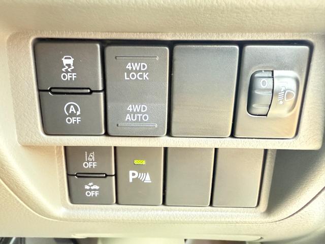 エブリイ ＰＡリミテッド　４ＷＤ　両側スライドドア　クリアランスソナー　レーンアシスト　衝突被害軽減システム　キーレスエントリー　アイドリングストップ　ＣＶＴ　盗難防止システム　ＡＢＳ　ＥＳＣ　衝突安全ボディ　エアコン（10枚目）