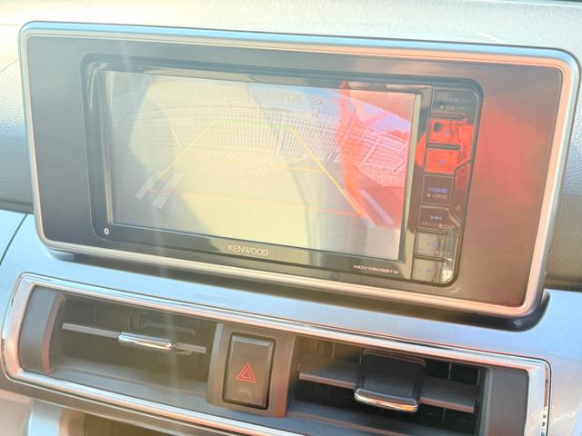 バックカメラも付いています。駐車の時に便利なのはもちろんの事、後方死角にいる子供たちに気が付くことができるので安心安全ですね