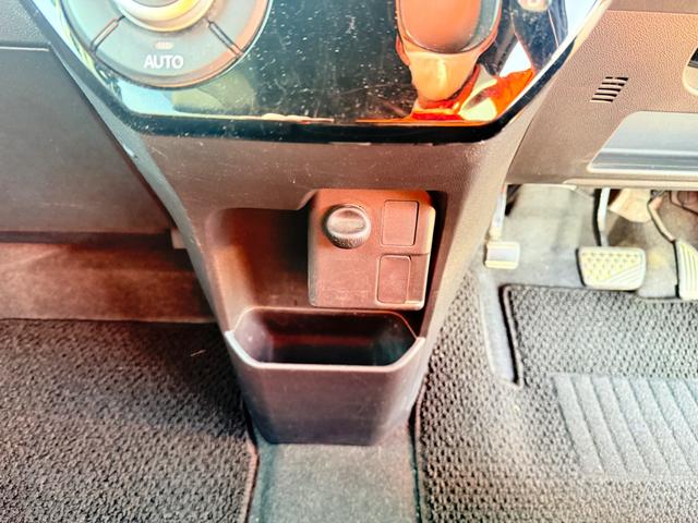 ウェイク ＬリミテッドＳＡＩＩＩ　全周囲カメラ　両側電動スライドドア　ナビ　クリアランスソナー　衝突被害軽減システム　オートマチックハイビーム　ＬＥＤヘッドランプ　スマートキー　アイドリングストップ　電動格納ミラー　ベンチシート（7枚目）