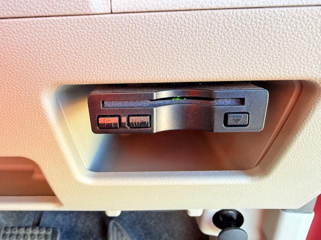 タント Ｘ　ＳＡＩＩＩ　ＥＴＣ　バックカメラ　両側スライド・片側電動　ナビ　クリアランスソナー　衝突被害軽減システム　オートマチックハイビーム　オートライト　スマートキー　アイドリングストップ　電動格納ミラー　シートヒーター（8枚目）