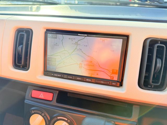 アルト L ナビ キーレスエントリー アイドリングストップ シートヒーター CVT 盗難防止システム ABS ESC アルミホイール 衝突安全ボディ エアコン パワーステアリング パワーウィンドウ(5枚目)