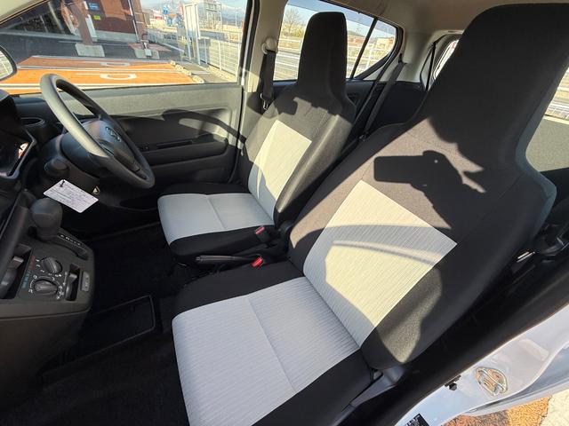 ミライース L SAIII クリアランスソナー 衝突被害軽減システム オートマチックハイビーム キーレスエントリー アイドリングストップ CVT 盗難防止システム ABS ESC 衝突安全ボディ エアコン パワーステアリング(41枚目)