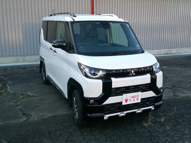 デリカミニ Ｇ　プレミアム　４ＷＤ　アクティブトーンスタイル　当社社有車　ｅ－Ａｓｓｉｓｔ　衝突被害軽減ブレーキ　ＭＩ－ＰＩＬＯＴ　純正９型ナビ　マルチアラウンドモニタ　両側電動スライド　前席シートヒーター　リアサーキュレータ（6枚目）