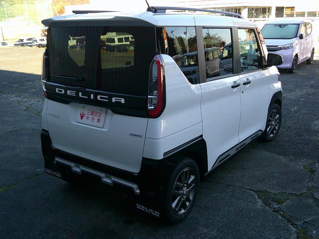 デリカミニ Ｇ　プレミアム　４ＷＤ　アクティブトーンスタイル　当社社有車　ｅ－Ａｓｓｉｓｔ　衝突被害軽減ブレーキ　ＭＩ－ＰＩＬＯＴ　純正９型ナビ　マルチアラウンドモニタ　両側電動スライド　前席シートヒーター　リアサーキュレータ（8枚目）