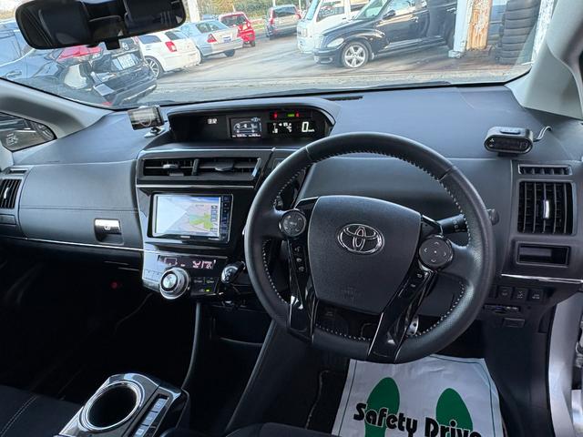 プリウスアルファ Ｓツーリングセレクション・Ｇ’ｓ　社外ナビ　Ｂｌｕｅｔｏｏｔｈ　地デジ　バックカメラ　１８インチ専用アルミ　フリップダウンモニター　専用ハーフレザーシート　バックカメラ　ＥＴＣ　ドラレコ（9枚目）