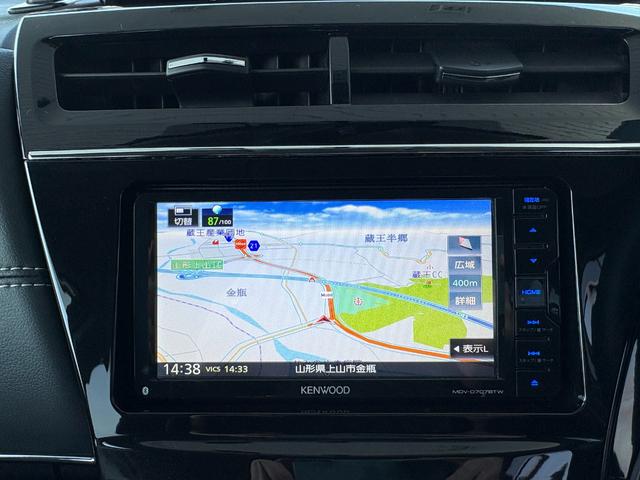 プリウスアルファ Ｓツーリングセレクション・Ｇ’ｓ　社外ナビ　Ｂｌｕｅｔｏｏｔｈ　地デジ　バックカメラ　１８インチ専用アルミ　フリップダウンモニター　専用ハーフレザーシート　バックカメラ　ＥＴＣ　ドラレコ（11枚目）