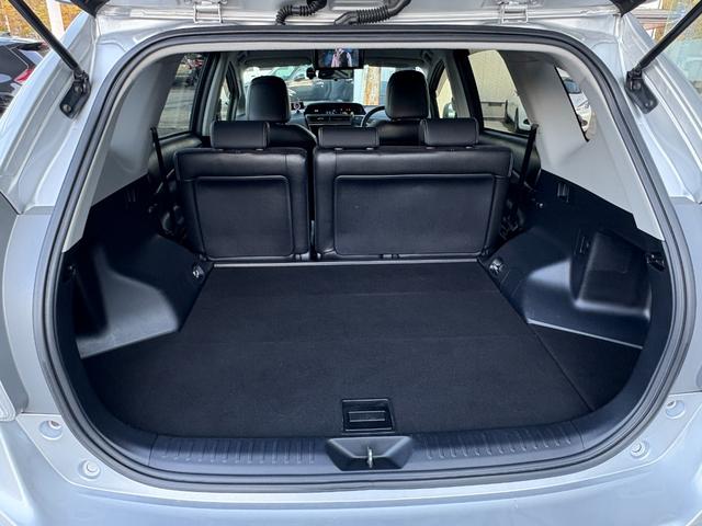 プリウスアルファ Ｓツーリングセレクション・Ｇ’ｓ　社外ナビ　Ｂｌｕｅｔｏｏｔｈ　地デジ　バックカメラ　１８インチ専用アルミ　フリップダウンモニター　専用ハーフレザーシート　バックカメラ　ＥＴＣ　ドラレコ（17枚目）