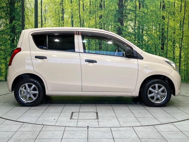 F CDオーディオ 禁煙車 キーレスエントリー パワーウィンドウ ABS パワーステアリング 盗難防止システム ドアバイザー プライバシーガラス CD再生 アイボリーインテリア(16枚目)
