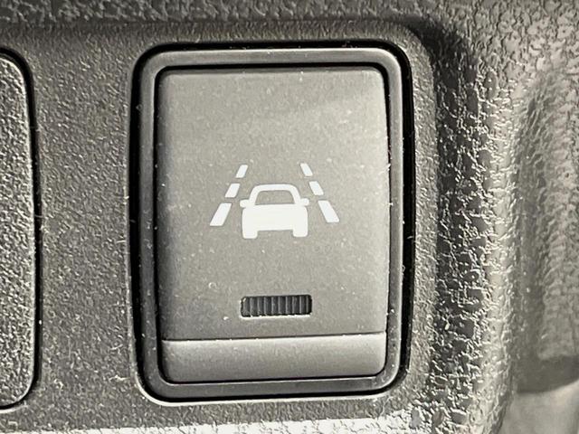 ノート X 純正SDナビ 全周囲カメラ 衝突軽減 禁煙車 コーナーセンサー スマートキー LEDヘッド ETC オートハイビーム デジタルインナーミラー 車線逸脱警報 誤発進抑制機能 オートライト オートエアコン(42枚目)