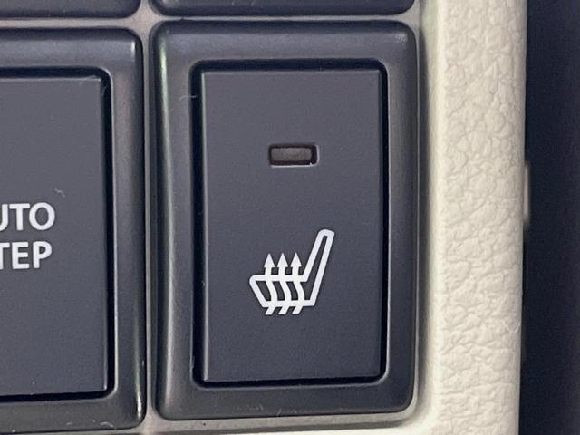 【シートヒーター】寒い日に重宝するシートヒーター！エアコンより早く温まってくれるので寒がりの人も安心ですね♪エアコンの温風は乾燥するから苦手、という方にもをおすすめです。