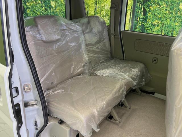 広々とした２列目シートは居住性が高く、居心地も快適！友達や家族とのお出かけにぴったりです。ベビーシートやチャイルドシート使用時も快適にお過ごしいただける十分な空間を確保しています。