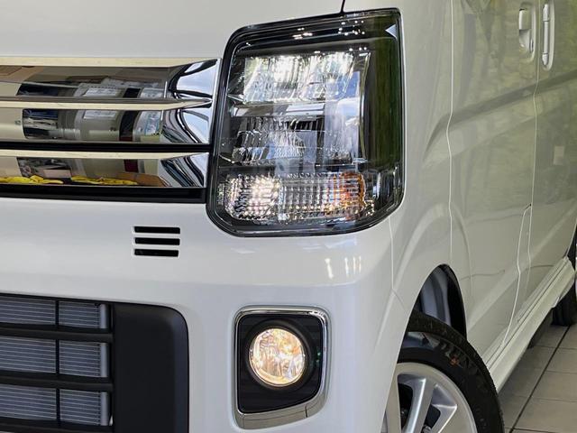 【ＬＥＤヘッドライト】悪天候や夜間走行時も良好な視界を確保し安心して運転できる高輝度ＬＥＤヘッドライトを装備！点灯速度が早く、消費電力も抑えられています。