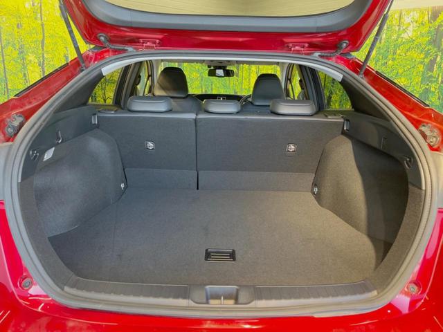 プリウス Aツーリングセレクション 純正9型ナビ バックカメラ 衝突軽減 レーダークルーズ 禁煙車 合皮シート シートヒーター コーナーセンサー スマートキー LEDヘッド ETC2.0 オートハイビーム ブラインドスポットモニター(10枚目)