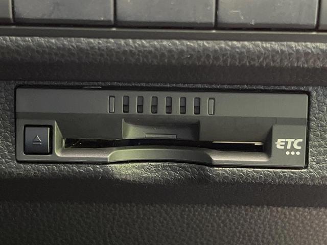 カローラツーリング ハイブリッド ダブルバイビー 9型ディスプレイオーディオ バックカメラ セーフティセンス レーダークルーズ 禁煙車 ハーフレザーシート コーナーセンサー スマートキー LEDヘッド ETC オートハイビーム 純正17インチアルミ(7枚目)