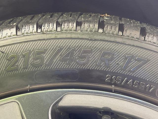 カローラツーリング ハイブリッド ダブルバイビー 9型ディスプレイオーディオ バックカメラ セーフティセンス レーダークルーズ 禁煙車 ハーフレザーシート コーナーセンサー スマートキー LEDヘッド ETC オートハイビーム 純正17インチアルミ(32枚目)