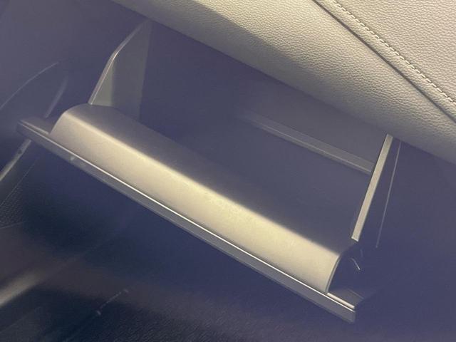 カローラツーリング ハイブリッド ダブルバイビー 9型ディスプレイオーディオ バックカメラ セーフティセンス レーダークルーズ 禁煙車 ハーフレザーシート コーナーセンサー スマートキー LEDヘッド ETC オートハイビーム 純正17インチアルミ(54枚目)