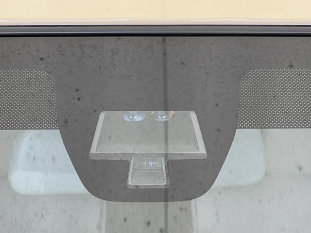 アルトラパン Ｘ　純正メモリーナビ　全周囲カメラ　レーダーブレーキサポート　禁煙車　シートヒーター　スマートキー　ＨＩＤヘッド　オートライト　オートエアコン　純正１４インチＡＷ　Ｂｌｕｅｔｏｏｔｈ　フルセグ　ＤＶＤ再生（5枚目）