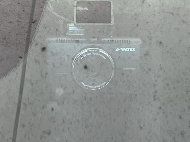 ノート Ｘ　純正９型ナビ　全周囲カメラ　衝突軽減　禁煙車　ドラレコ　コーナーセンサー　スマートキー　ＥＴＣ　オートハイビーム　デジタルインナーミラー　車線逸脱警報　踏み間違い防止装置　オートライト　オートエアコン（6枚目）