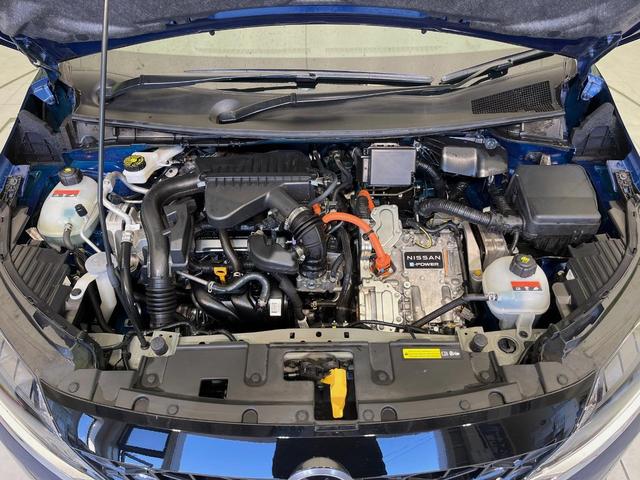 ノート Ｘ　純正９型ナビ　全周囲カメラ　衝突軽減　禁煙車　ドラレコ　コーナーセンサー　スマートキー　ＥＴＣ　オートハイビーム　デジタルインナーミラー　車線逸脱警報　踏み間違い防止装置　オートライト　オートエアコン（18枚目）