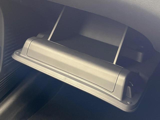 ノート Ｘ　純正９型ナビ　全周囲カメラ　衝突軽減　禁煙車　ドラレコ　コーナーセンサー　スマートキー　ＥＴＣ　オートハイビーム　デジタルインナーミラー　車線逸脱警報　踏み間違い防止装置　オートライト　オートエアコン（46枚目）