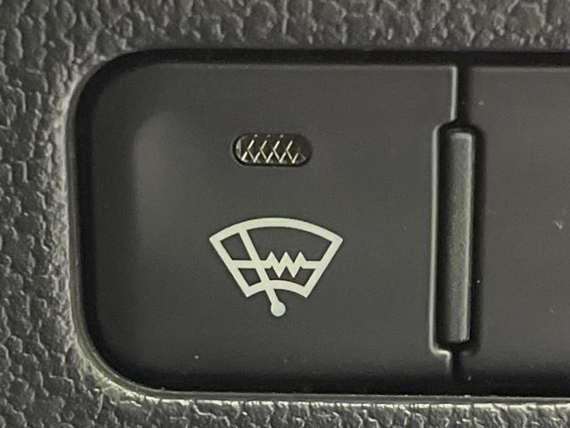 プリウス Sセーフティプラス 純正9型SDナビ バックカメラ 寒冷地仕様 セーフティセンス レーダークルーズ 禁煙車 コーナーセンサー スマートキー LEDヘッド ビルトインETC オートハイビーム オートライト オートエアコン(5枚目)