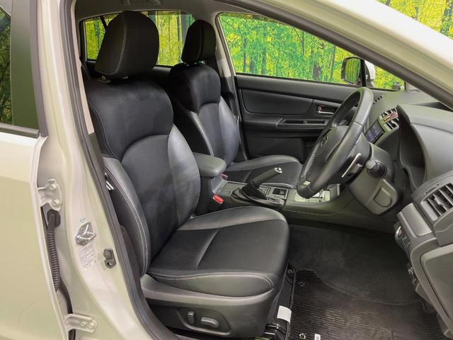 インプレッサスポーツ ２．０ｉ－Ｓアイサイト　４ＷＤ　純正ナビ　バックカメラ　衝突軽減　レーダークルーズ　禁煙車　合皮コンビシート　パワーシート　スマートキー　ＨＩＤヘッド　ＥＴＣ　車線逸脱警報　誤発進抑制機能　先行車発進お知らせ　オートライト（8枚目）